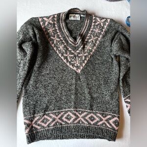 Brass Plum 100% Wool Nordic Fair Isle V Neck Sweater M